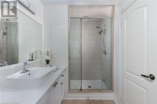 2457 Clayborne Place, Oakville, ON - Indoor Photo Showing Bathroom