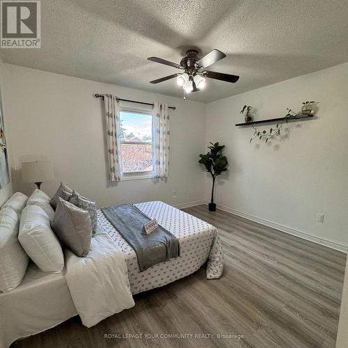 34 - 400 Tailfeather Crescent, Mississauga, ON - Indoor Photo Showing Bedroom