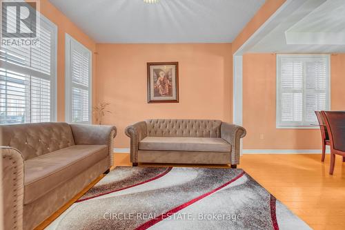 82 Amaranth Crescent, Brampton, ON - Indoor Photo Showing Living Room