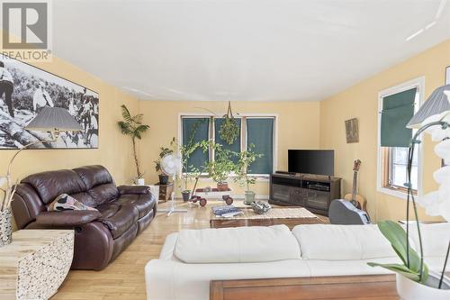 277 Highway 532, Searchmont, ON - Indoor Photo Showing Living Room