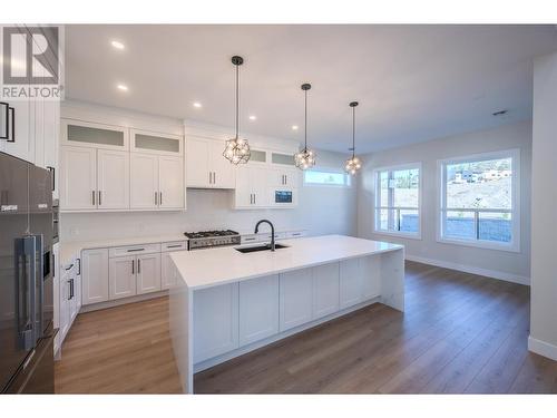 1121 Antler Drive, Penticton, BC - Indoor Photo Showing Kitchen With Upgraded Kitchen