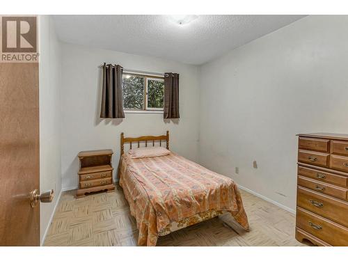 2737 15Th Avenue, Prince George, BC - Indoor Photo Showing Bedroom