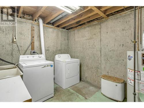 2737 15Th Avenue, Prince George, BC - Indoor Photo Showing Laundry Room