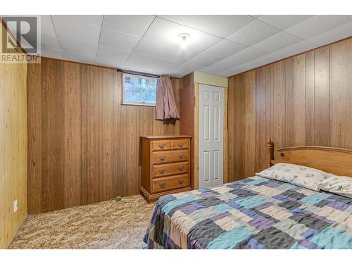 2737 15Th Avenue, Prince George, BC - Indoor Photo Showing Bedroom