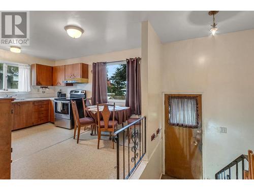 2737 15Th Avenue, Prince George, BC - Indoor Photo Showing Kitchen