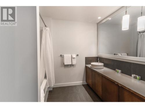 400 Stemwinder Drive Unit# 202, Kimberley, BC - Indoor Photo Showing Bathroom