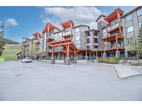 201 - 400 Stemwinder Drive, Kimberley, BC - Outdoor With Facade