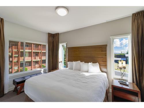 201 - 400 Stemwinder Drive, Kimberley, BC - Indoor Photo Showing Bedroom