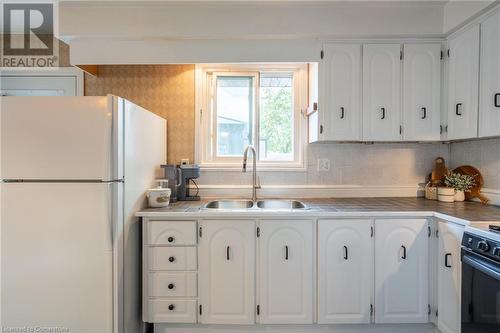 2343 Malcolm Crescent, Burlington, ON - Indoor Photo Showing Kitchen With Double Sink