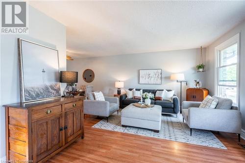 2343 Malcolm Crescent, Burlington, ON - Indoor Photo Showing Living Room