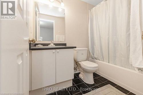 2555 Thomas Street Unit# 112, Mississauga, ON - Indoor Photo Showing Bathroom