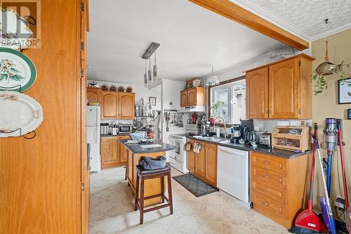 18 Lindbergh Crescent, Mount Pearl, NL - Indoor Photo Showing Kitchen