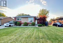 34 REDWING ROAD  Hamilton, ON L9A 3Y9