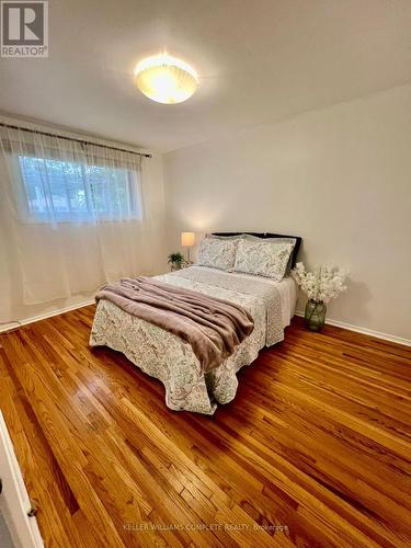 34 Redwing Road, Hamilton, ON - Indoor Photo Showing Bedroom