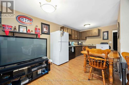 567 Duncan Street, Chatham-Kent, ON - Indoor Photo Showing Kitchen