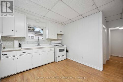 567 Duncan Street, Chatham-Kent, ON - Indoor Photo Showing Kitchen