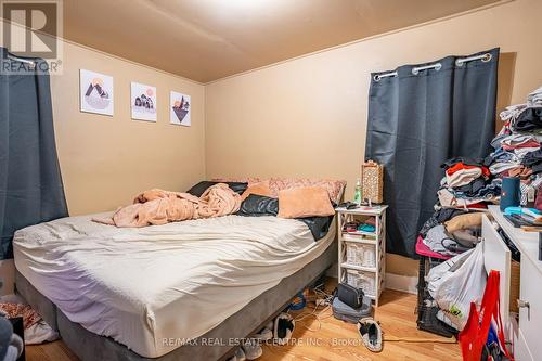 567 Duncan Street, Chatham-Kent, ON - Indoor Photo Showing Bedroom