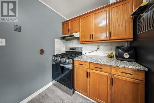 313 Pickering Drive, Amherstburg, ON - Indoor Photo Showing Kitchen