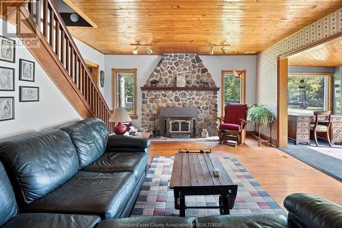 124 Mill Street West, Kingsville, ON - Indoor Photo Showing Living Room With Fireplace