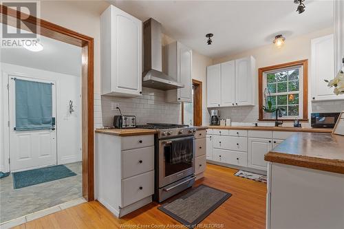 151 Belle River Road, Kingsville, ON - Indoor Photo Showing Kitchen