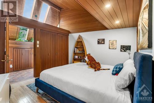 20 Qualicum Street, Ottawa, ON - Indoor Photo Showing Bedroom