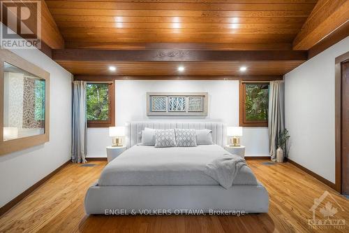 20 Qualicum Street, Ottawa, ON - Indoor Photo Showing Bedroom