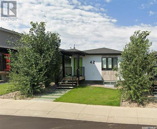 42 Brigham Road, Moose Jaw, SK - Outdoor