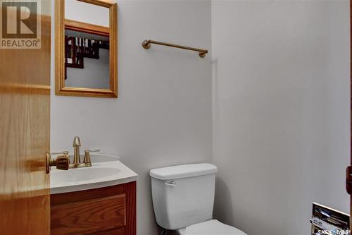 3722 Bryden Bay, Regina, SK - Indoor Photo Showing Bathroom