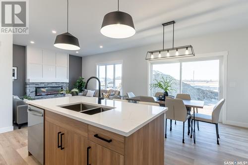 514 Doran Crescent, Saskatoon, SK - Indoor Photo Showing Kitchen With Double Sink