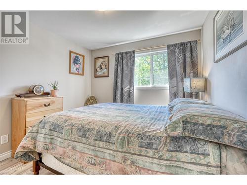 125 Corry Place, Penticton, BC - Indoor Photo Showing Bedroom