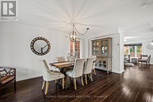 2318 Proudfoot Trail W, Oakville, ON - Indoor Photo Showing Dining Room