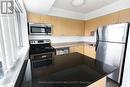 1909 - 215 Queen Street E, Brampton, ON  - Indoor Photo Showing Kitchen 