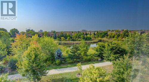 36 - 300 Ravineview Way, Oakville, ON - Outdoor With View