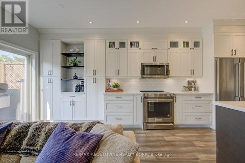 36 - 300 Ravineview Way, Oakville, ON - Indoor Photo Showing Kitchen