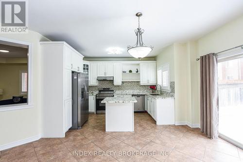 32 Charger Lane, Brampton, ON - Indoor Photo Showing Kitchen