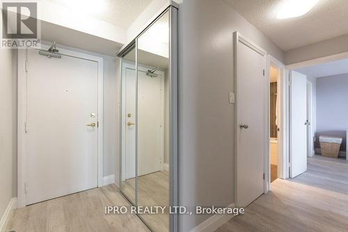 1407 - 3845 Lake Shore Boulevard W, Toronto, ON - Indoor Photo Showing Other Room