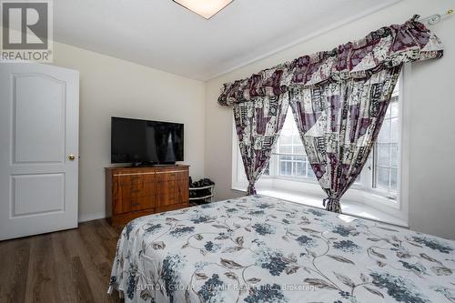 64 Knightswood Crescent, Brampton, ON - Indoor Photo Showing Bedroom