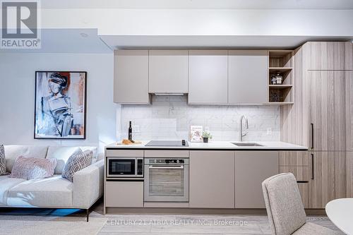 308 - 55 Mercer Street, Toronto, ON - Indoor Photo Showing Kitchen