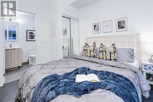 322 - 55 Mercer Street, Toronto, ON - Indoor Photo Showing Bedroom