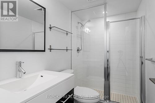 2104 - 126 Simcoe Street, Toronto, ON - Indoor Photo Showing Bathroom