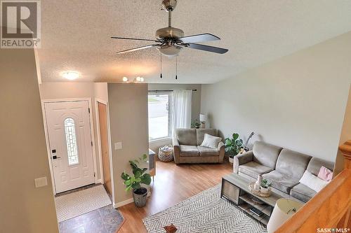 3416 12Th Avenue E, Prince Albert, SK - Indoor Photo Showing Living Room