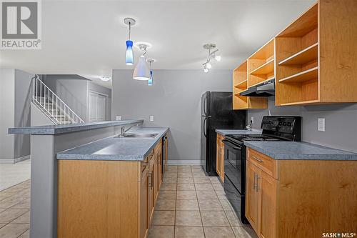 616 Lansdowne Avenue, Saskatoon, SK - Indoor Photo Showing Kitchen