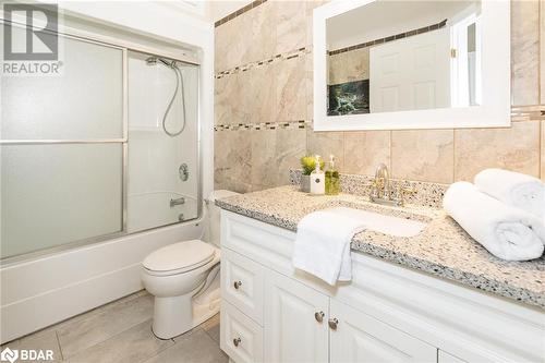 46 Kell Place, Barrie, ON - Indoor Photo Showing Bathroom