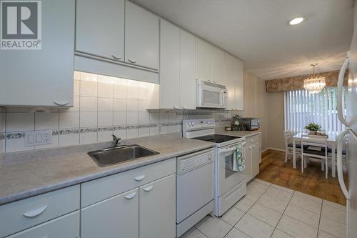 185 111 Tabor Boulevard, Prince George, BC - Indoor Photo Showing Kitchen