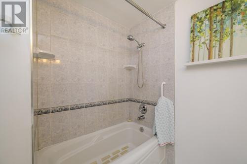 185 111 Tabor Boulevard, Prince George, BC - Indoor Photo Showing Bathroom