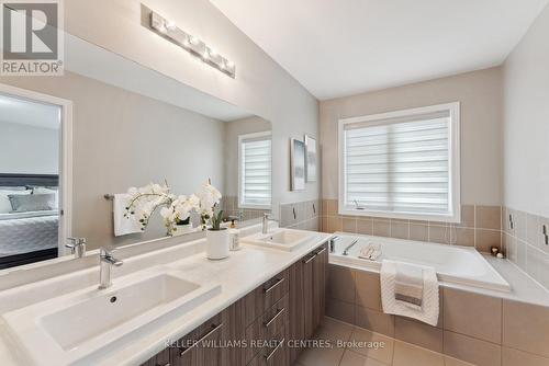 49 Selby Crescent, Bradford West Gwillimbury, ON - Indoor Photo Showing Bathroom