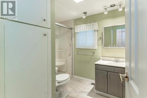 92 Linden Lane, Innisfil, ON - Indoor Photo Showing Bathroom