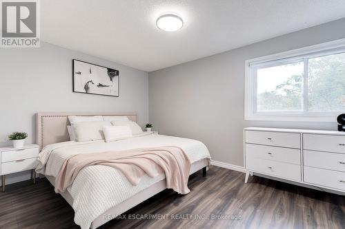 31 - 386 Highland Road W, Hamilton, ON - Indoor Photo Showing Bedroom