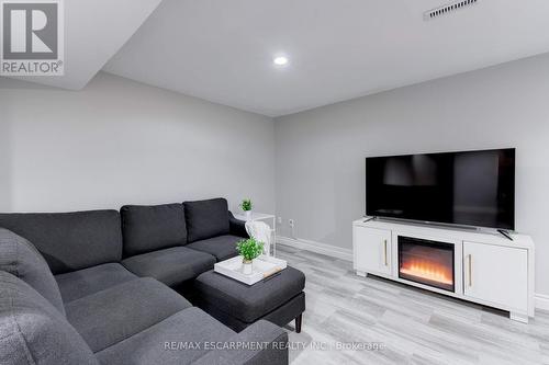 31 - 386 Highland Road W, Hamilton, ON - Indoor Photo Showing Living Room