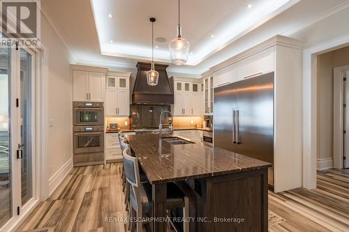 2735 Vimy Road, Port Colborne, ON - Indoor Photo Showing Kitchen With Double Sink With Upgraded Kitchen